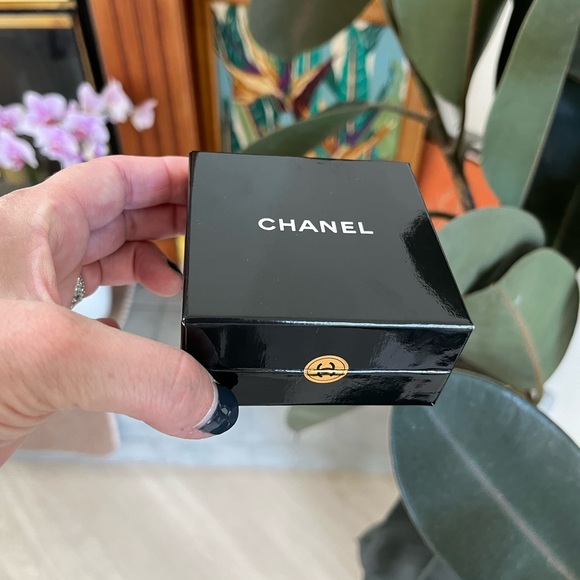 AUTHENTIC Rare Chanel Early 80'S Lion Brooch IN 24k Gold Plated - Picture 5 of 8